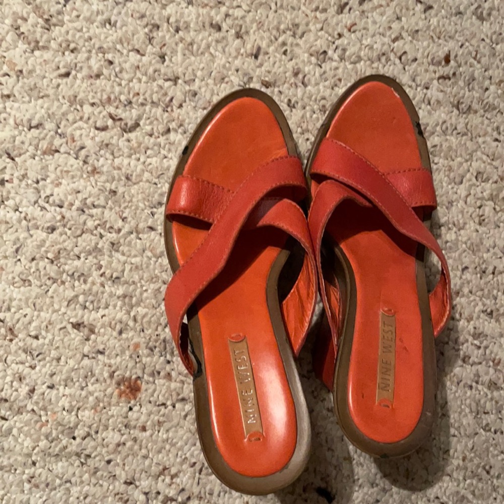 NINE WEST